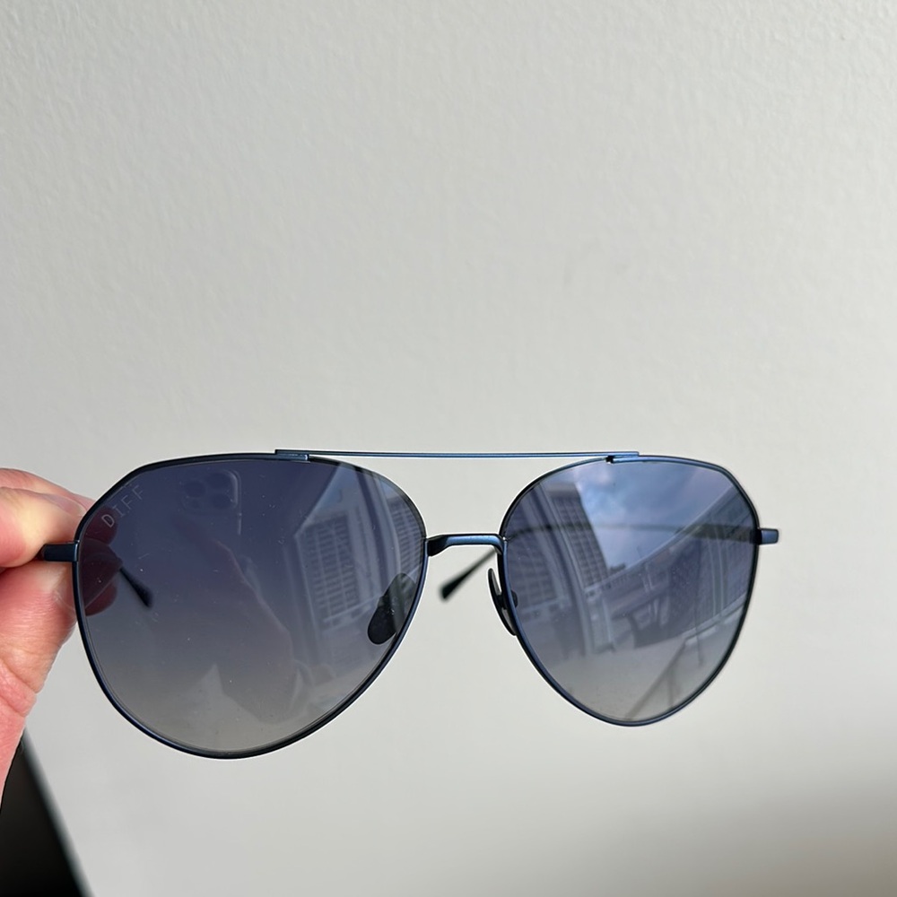 NEW Diff Blue Aviator Sunglasses - Picture 2 of 3